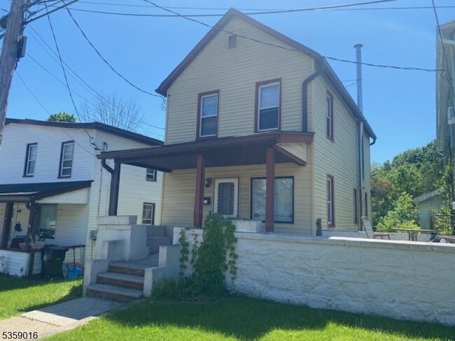property at 112 Stoll St