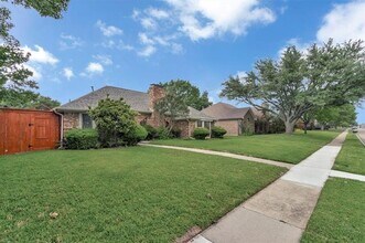 2605 Pickwick Ln in Plano, TX - Building Photo - Building Photo