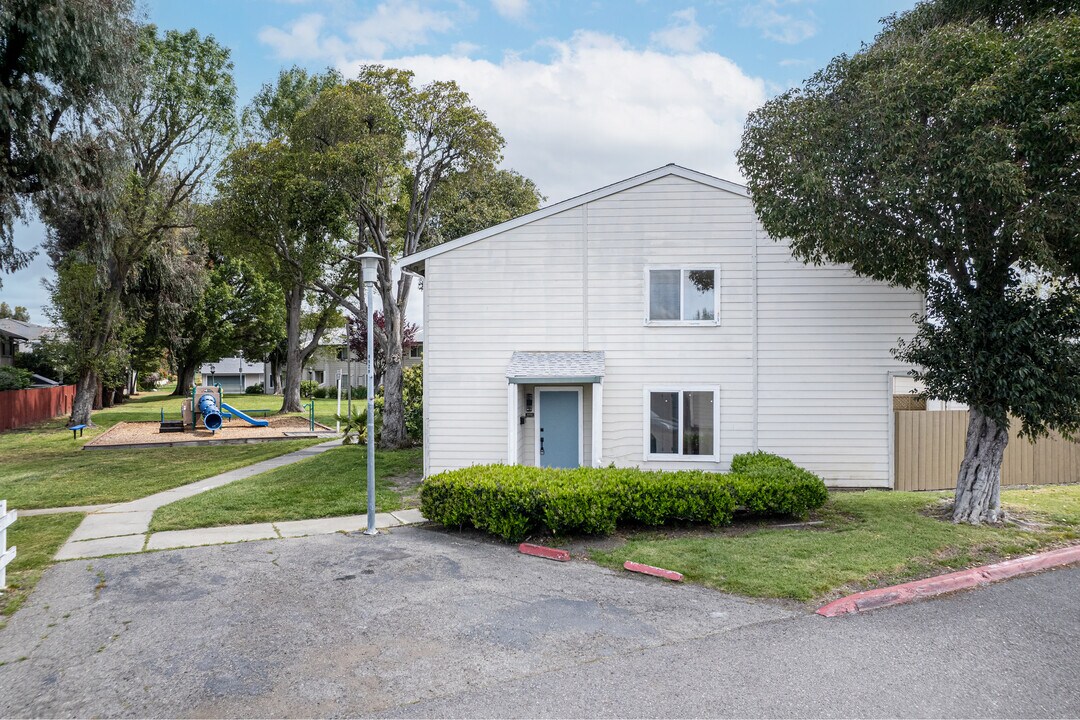 4251 Apollo Cir in Union City, CA - Building Photo