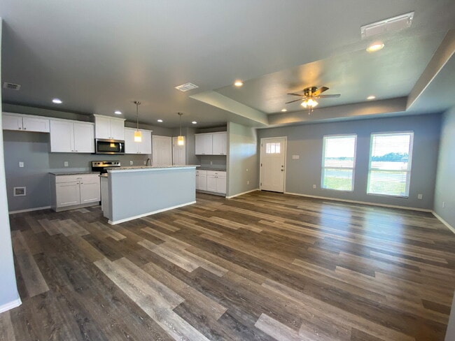 8526 11th St in Lubbock, TX - Foto de edificio - Building Photo