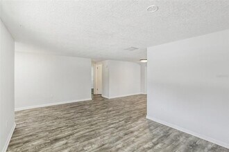 4015 Litchfield Dr in New Port Richey, FL - Building Photo - Building Photo