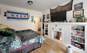 4422 N St Louis Ave in Chicago, IL - Building Photo - Building Photo