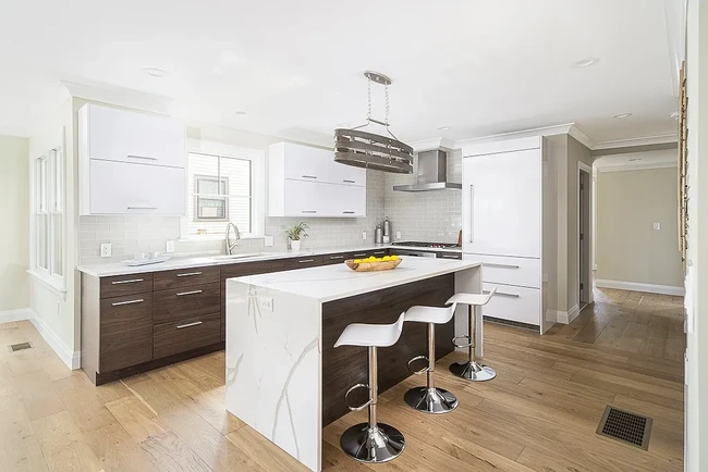 23 Winslow Rd, Unit 2 in Brookline, MA - Building Photo - Building Photo