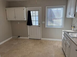 3827 Keota Ave in Davenport, IA - Building Photo - Building Photo