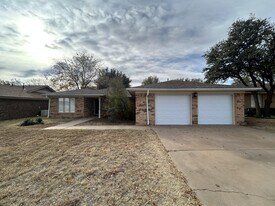5517 89th St in Lubbock, TX - Building Photo