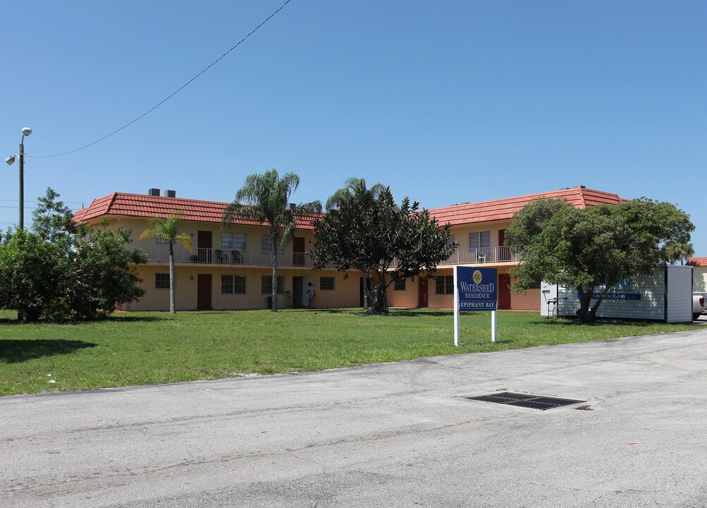 Epiphany Bay in Lake Worth, FL - Foto de edificio