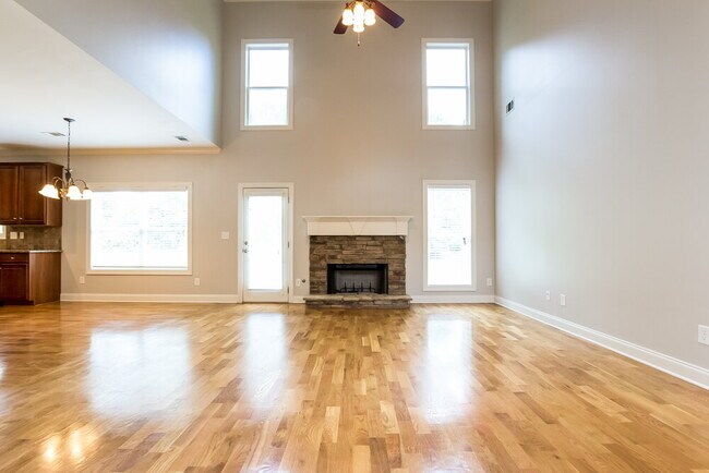 494 Strawberry Walk in Loganville, GA - Building Photo - Building Photo