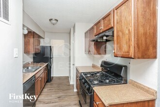 604 Stonewall Dr in Euless, TX - Foto de edificio - Building Photo