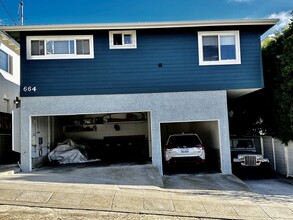 664 4th St in Hermosa Beach, CA - Foto de edificio - Building Photo