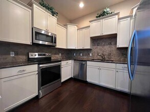 971 Shelby Ln in The Colony, TX - Building Photo - Building Photo