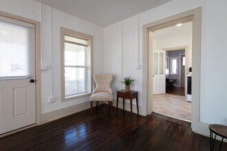 105 E 2nd St in Loveland, CO - Foto de edificio - Building Photo