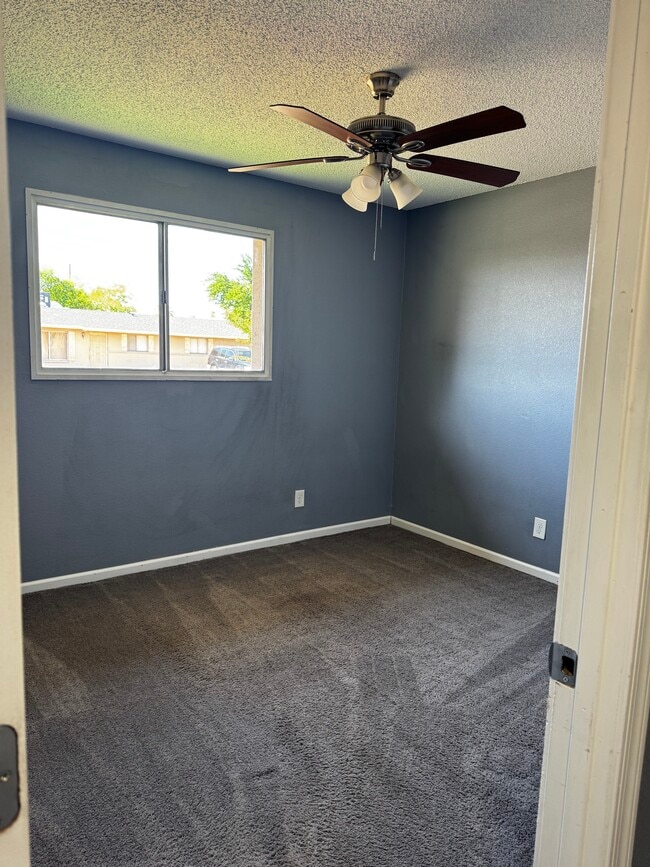2211 N 50th Dr in Phoenix, AZ - Building Photo - Building Photo