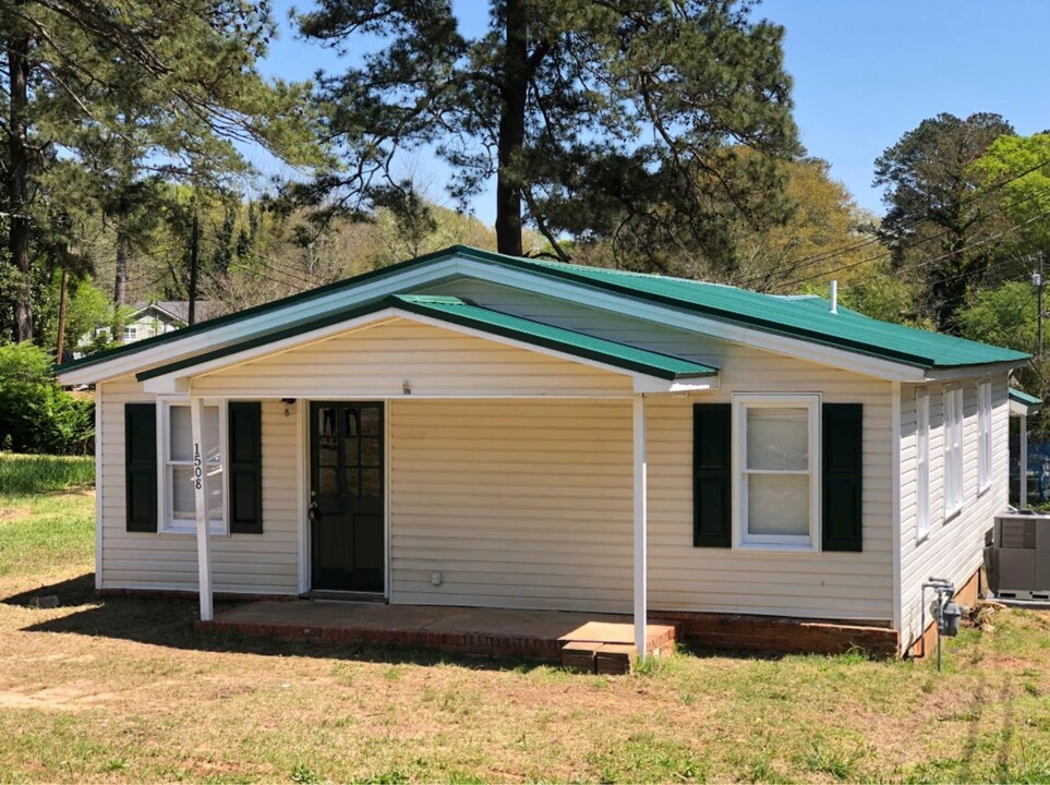 1508 N Hill St in Griffin, GA - Building Photo