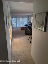 8494 Ridgewood Ave in Cape Canaveral, FL - Foto de edificio - Building Photo