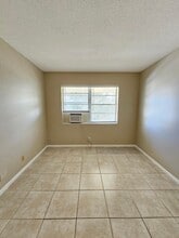 114 Norwich E in West Palm Beach, FL - Foto de edificio - Building Photo