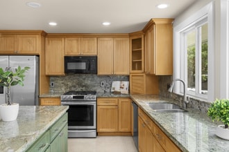 18150 60th Pl NE in Kenmore, WA - Building Photo - Building Photo