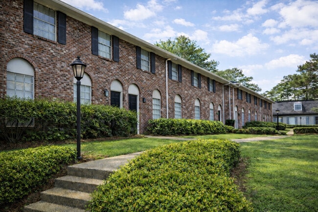 Vieux Carre Apartments