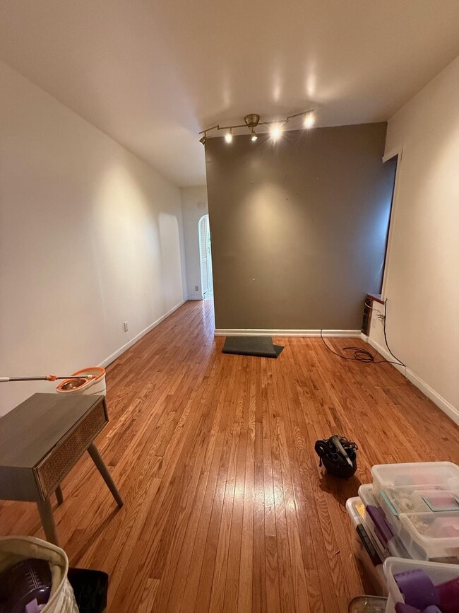 property at 415 E 187th St