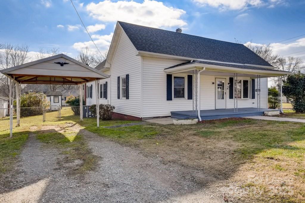 503 N Church St in Mooresville, NC - Building Photo