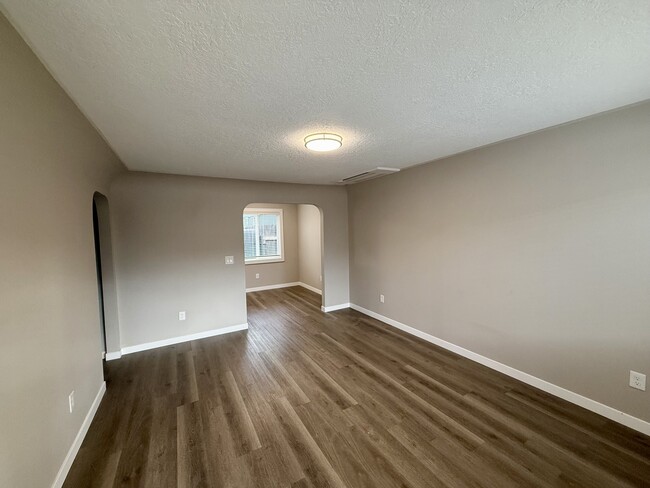 1762 Evergreen Ave NE, Unit 1762 in Salem, OR - Building Photo - Building Photo