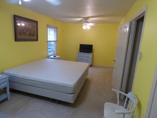 11347 Cromwell Ct in Woodbridge, VA - Building Photo - Building Photo