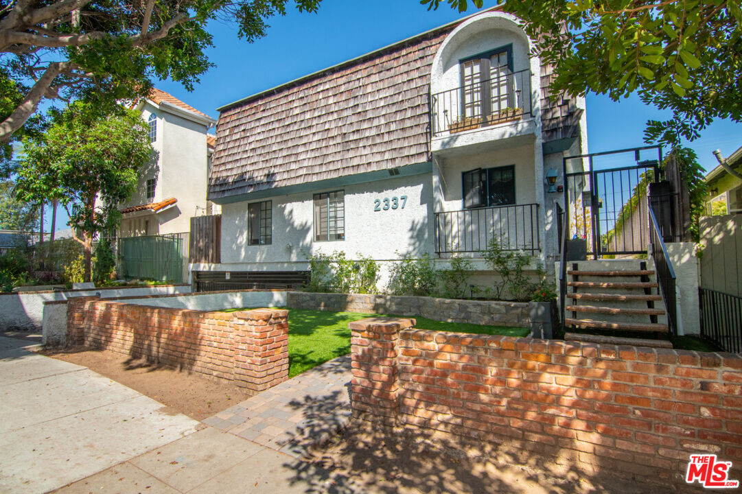 2337 Oak St in Santa Monica, CA - Building Photo