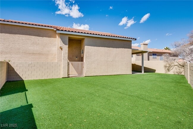 7816 Calico Flower Ave