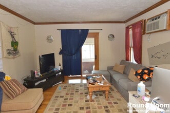 266 Market St, Unit 1 in Boston, MA - Building Photo - Building Photo