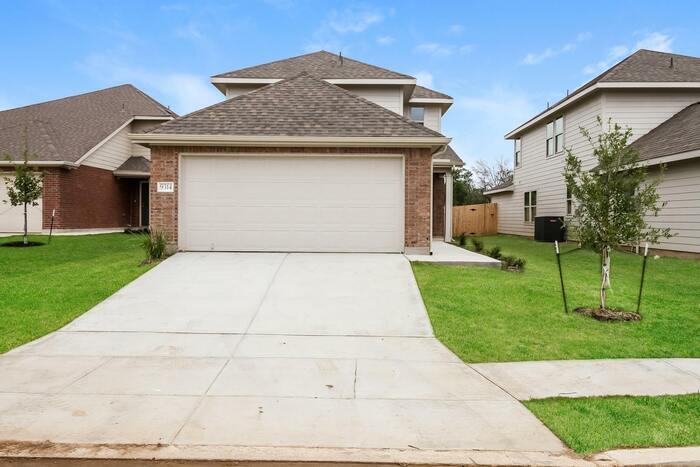 9314 Somers Branch in San Antonio, TX - Building Photo