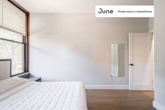 Room in Shared 4 bed/2 bath home in New York, NY - Building Photo - Building Photo