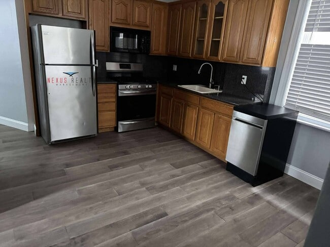 21-44-44 71st St in Queens, NY - Building Photo - Building Photo