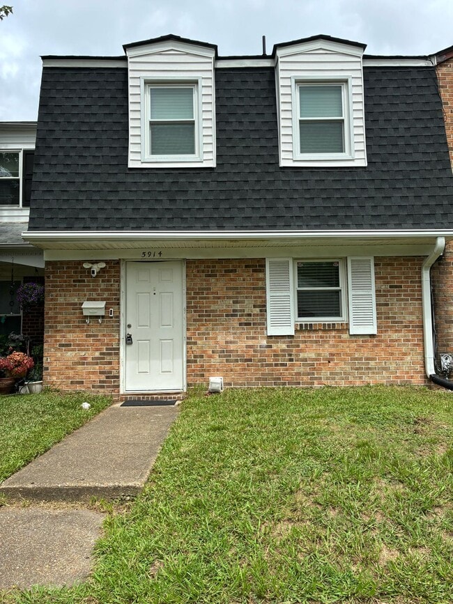 5914 W Hastings Arch