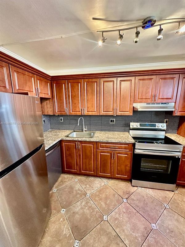 property at 2903 N Miami Beach Blvd