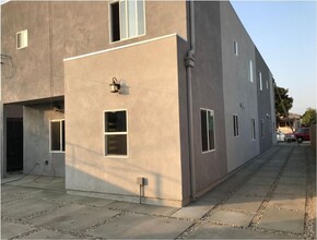 224 E 87th St in Los Angeles, CA - Building Photo - Building Photo