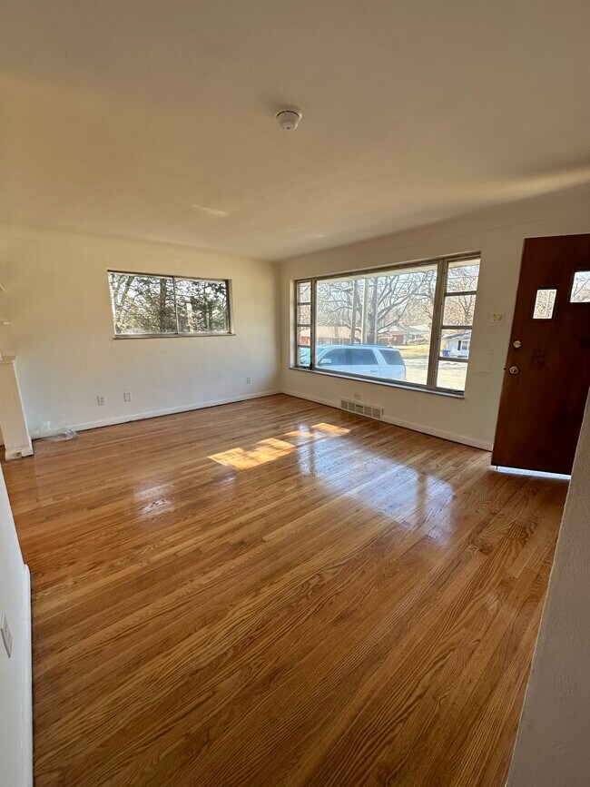 250 N Florissant Rd in Florissant, MO - Building Photo - Building Photo