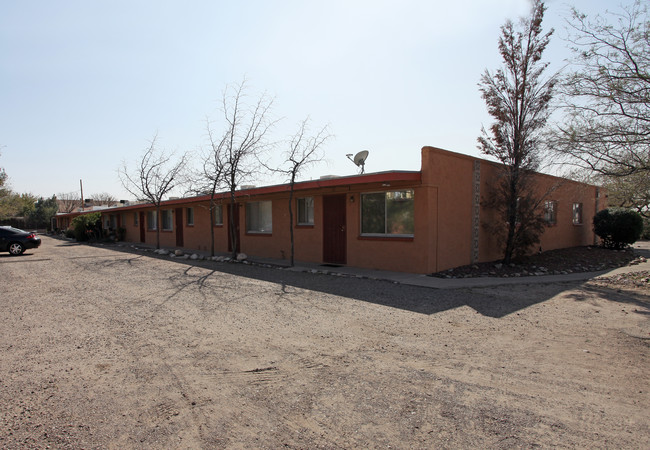 730 East Limberlost Drive Apartments in Tucson, AZ - Building Photo - Building Photo