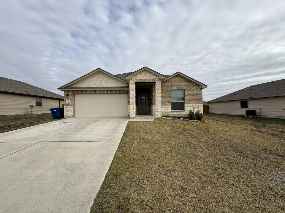 2009 Bee Creek Loop in Copperas Cove, TX - Building Photo