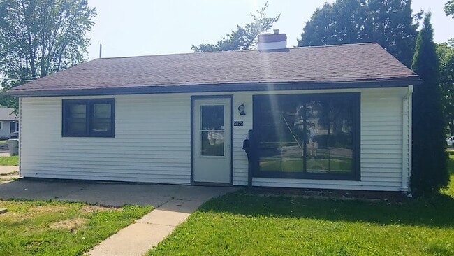 5625 N 57th St in Milwaukee, WI - Building Photo - Building Photo