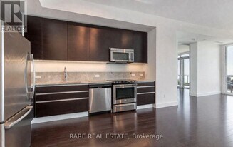 390 Cherry St in Toronto, ON - Building Photo