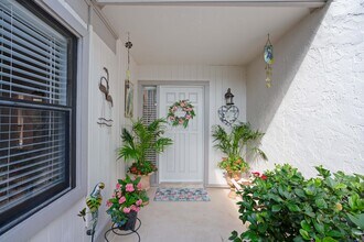 17023 Traverse Cir in Jupiter, FL - Building Photo - Building Photo
