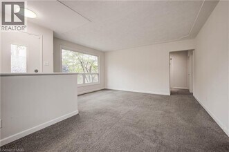 214 Clark Ave in Kitchener, ON - Building Photo - Building Photo