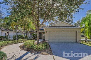 364 Winthrop Dr in Spring Hill, FL - Building Photo