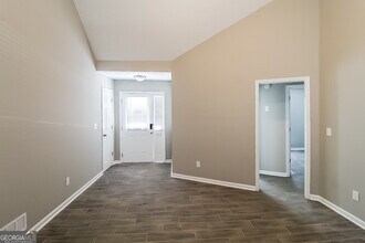 25 E Country Woods Dr in Covington, GA - Building Photo - Building Photo