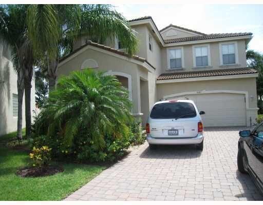 5185 Sancerre Cir in Greenacres, FL - Foto de edificio