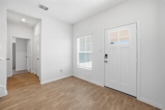 246 Shenandoah Dr in Kyle, TX - Building Photo - Building Photo