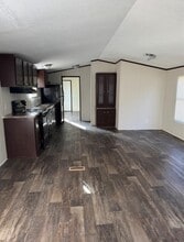 511 County Rd 2218 in Cleveland, TX - Building Photo - Building Photo