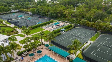 1360 Sweetwater Cove in Naples, FL - Building Photo - Building Photo