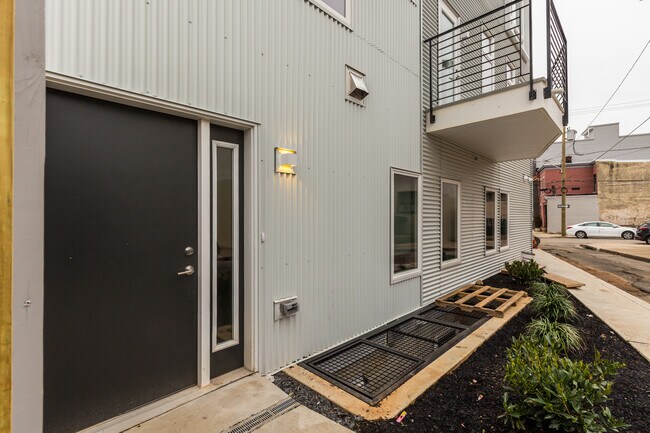 1247 N 27th St photo'