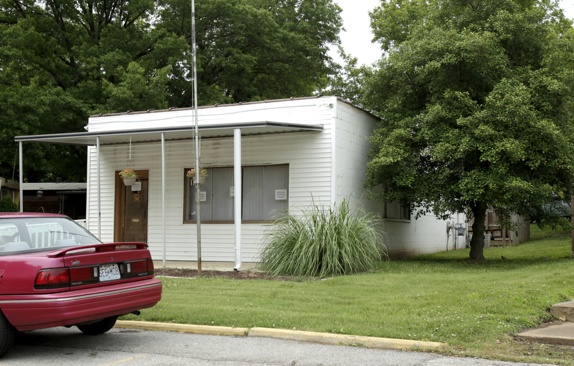 Brookside Estates Mobile Home Community in Fenton, MO - Building Photo