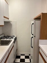 358 E 51st St in New York, NY - Building Photo - Building Photo
